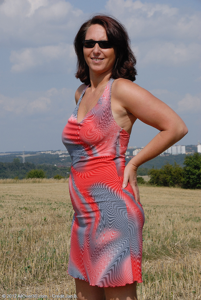 Featuring 45 Year Old Demi from Czech Republic in High Quality Outside  Mature and MILF Pictures and Movies